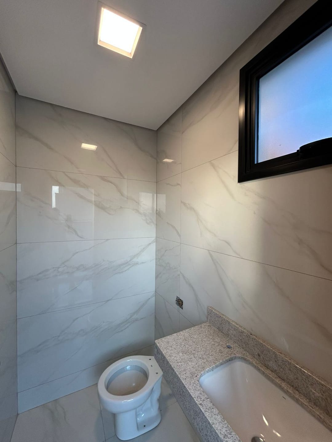 Casa à venda com 4 quartos, 220m² - Foto 10