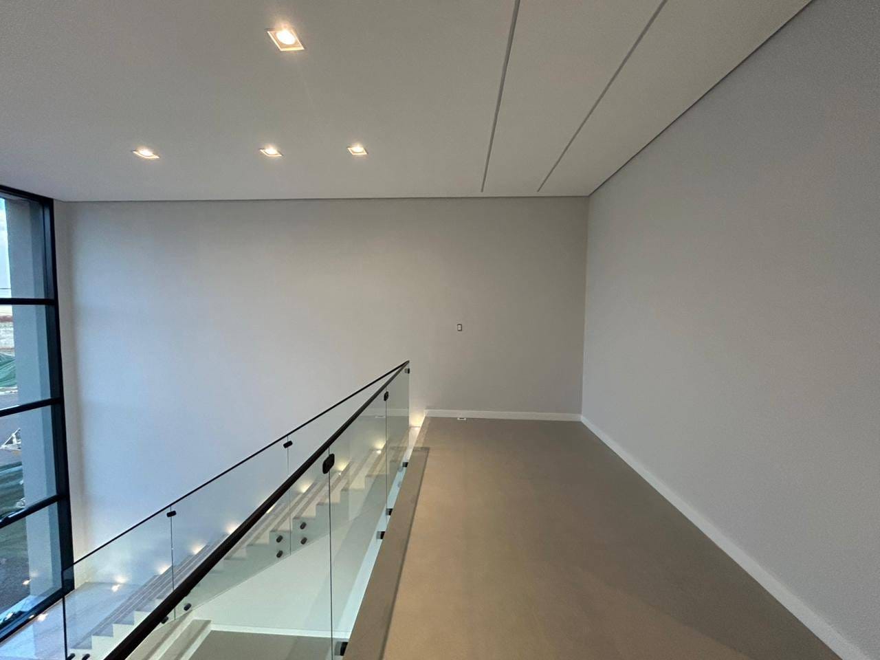 Casa à venda com 4 quartos, 220m² - Foto 8