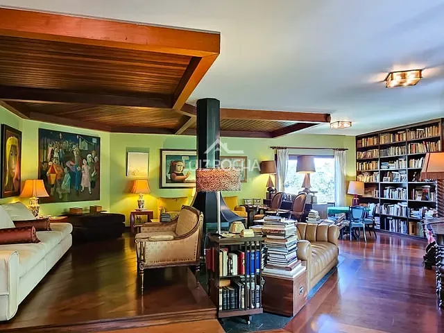 Casa com 4909m² 4 quartos e 5 banheiros, à venda, no bairro Jardim Marilu em Carapicuíba