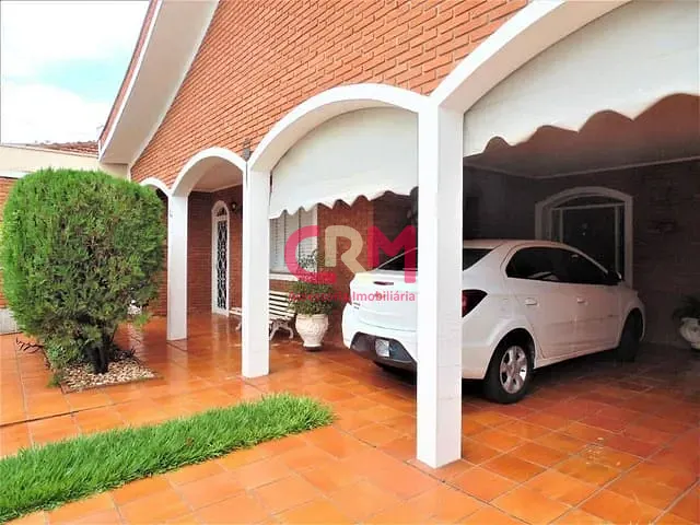 Casa com 480m² 3 quartos e 2 banheiros, à venda, no bairro Centro em Taquaritinga