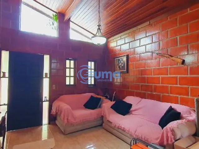 Casa com 575m² 3 quartos e 2 banheiros, à venda, no bairro Jardim Paturi em Bragança Paulista