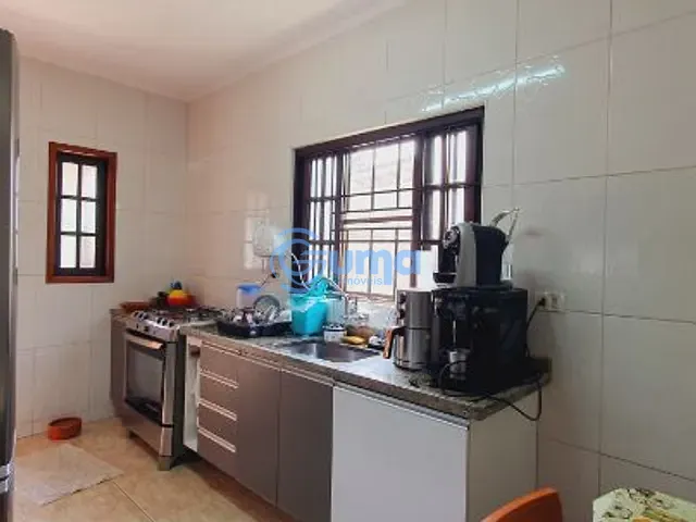 Casa com 575m² 3 quartos e 2 banheiros, à venda, no bairro Jardim Paturi em Bragança Paulista