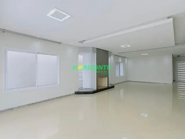 Casa com 375m² 4 quartos e 6 banheiros, à venda ou para alugar, no bairro Urbanova em São José dos Campos