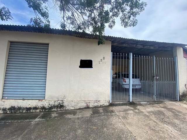 Casa com 250m² 3 quartos e 2 banheiros, à venda, no bairro Parque Valença I em Campinas