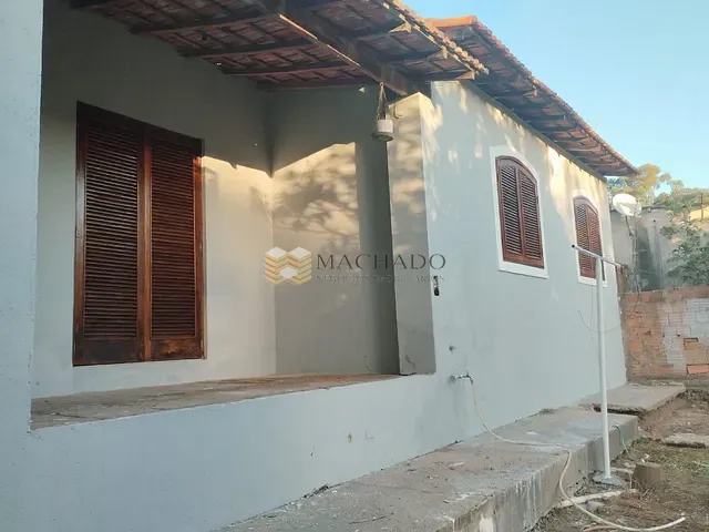 Casa com 500m² 2 quartos e 1 banheiro, à venda, no bairro Ivoturucaia em Jundiaí