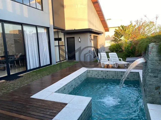 Casa com 462m² 3 quartos e 5 banheiros, à venda, no bairro Ribeirão do Lipa em Cuiabá