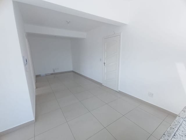Casa com 400m² 2 quartos e 1 banheiro, para alugar, no bairro Vila Alpina em São Paulo