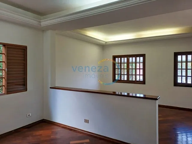 Casa com 103m² 2 quartos e 1 banheiro, à venda, no bairro PORTAL DOS RAMOS em Londrina