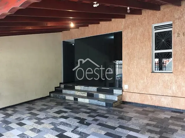 Casa com 250m² 3 quartos e 2 banheiros, para alugar, no bairro Jardim Ipiranga em Americana