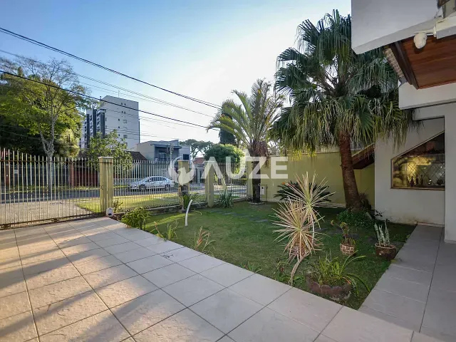 Casa 3 quartos e 3 banheiros, à venda, no bairro Boa Vista em Curitiba
