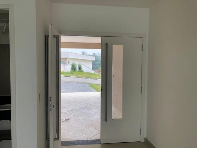 Casa com 360m² 4 quartos e 4 banheiros, à venda, no bairro Reserva Vale Verde em Cotia