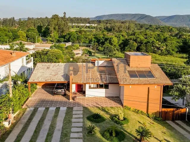 Casa com 1000m² 4 quartos e 7 banheiros, à venda, no bairro Medeiros em Jundiaí