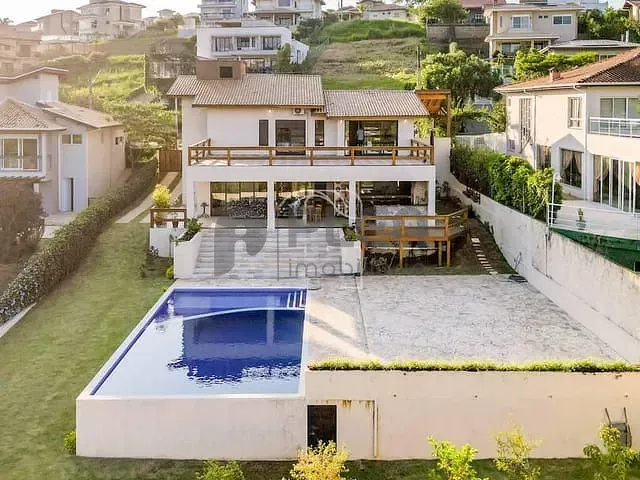 Casa com 1000m² 4 quartos e 7 banheiros, à venda, no bairro Medeiros em Jundiaí