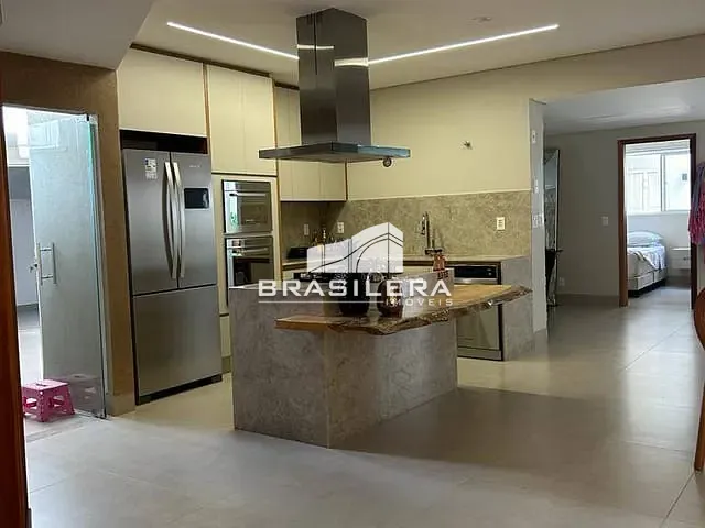 Casa com 280m² 4 quartos e 5 banheiros, à venda, no bairro Parque Amazônia em Goiânia