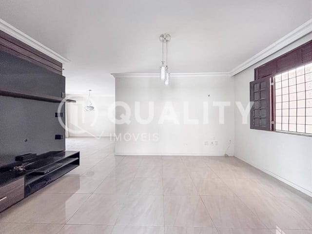 Casa com 600m² 4 quartos e 5 banheiros, à venda, no bairro Rodolfo Teófilo em Fortaleza