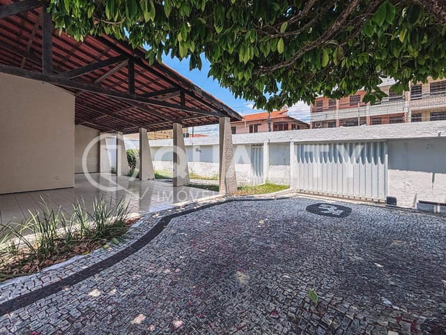Casa com 600m² 4 quartos e 5 banheiros, à venda, no bairro Rodolfo Teófilo em Fortaleza