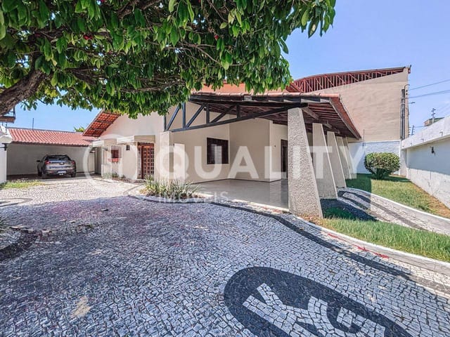 Casa com 600m² 4 quartos e 5 banheiros, à venda, no bairro Rodolfo Teófilo em Fortaleza