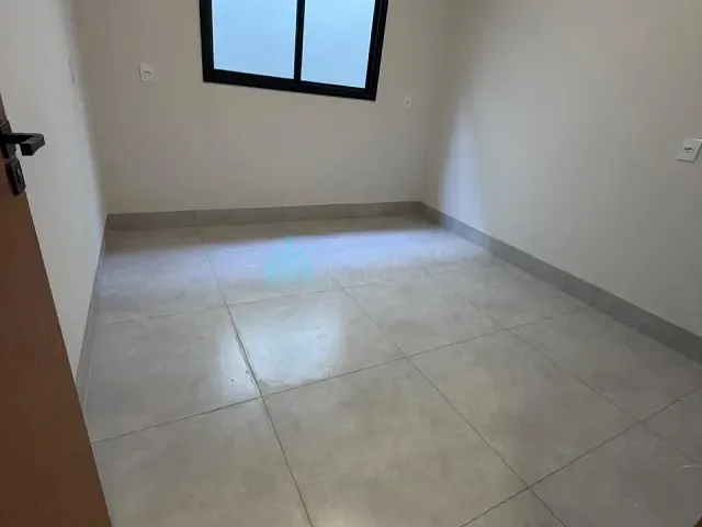 Casa 2 quartos e 2 banheiros, à venda, no bairro Goianiense em Catalão