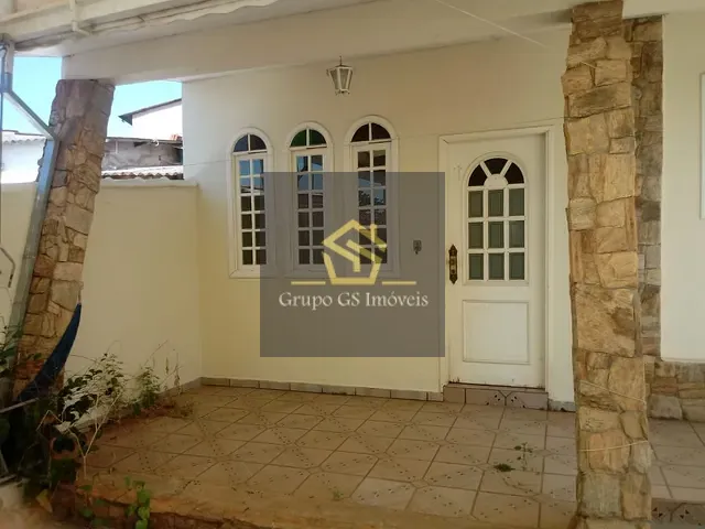 Casa com 356m² 3 quartos e 2 banheiros, à venda, no bairro Vila Sao Cristovao em Valinhos