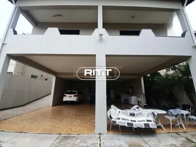 Casa com 460m² 3 quartos e 5 banheiros, à venda, no bairro Jardim Alto da Colina em Valinhos