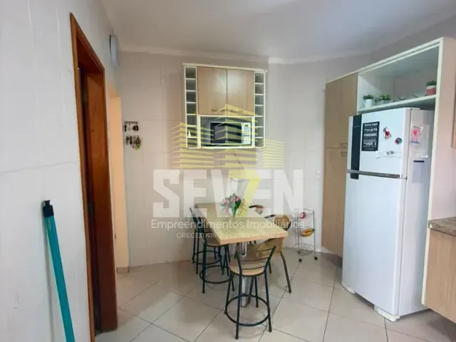 Casa com 360m² 3 quartos e 5 banheiros, à venda, no bairro Quinta Ranieri em Bauru
