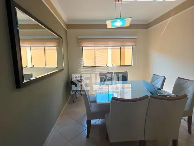 Casa com 360m² 3 quartos e 5 banheiros, à venda, no bairro Quinta Ranieri em Bauru