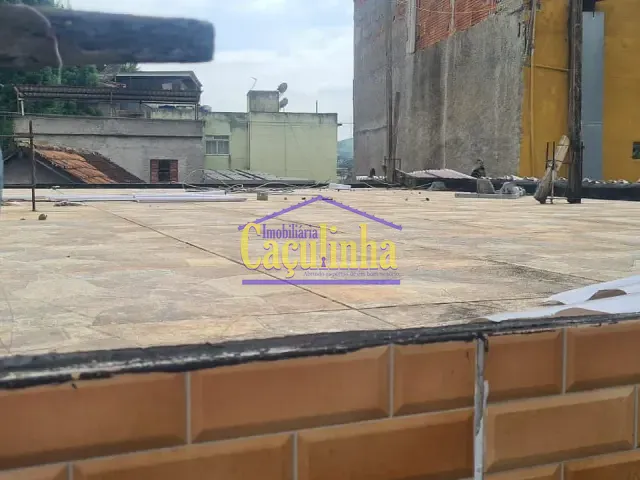 Casa com 50m² 2 quartos e 1 banheiro, à venda, no bairro Oficinas Velhas em Barra do Piraí
