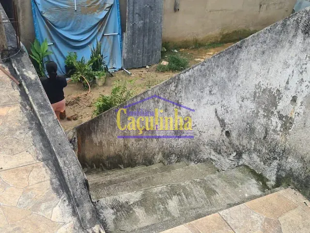 Casa com 50m² 2 quartos e 1 banheiro, à venda, no bairro Oficinas Velhas em Barra do Piraí