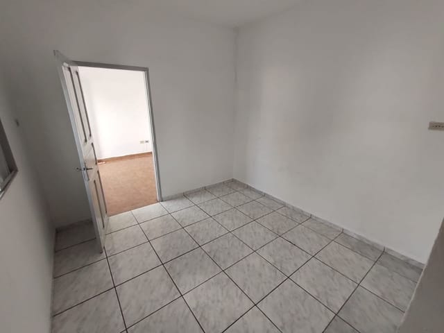 Casa com 80m² 1 quarto e 1 banheiro, para alugar, no bairro Vila Magnólia em São João da Boa Vista