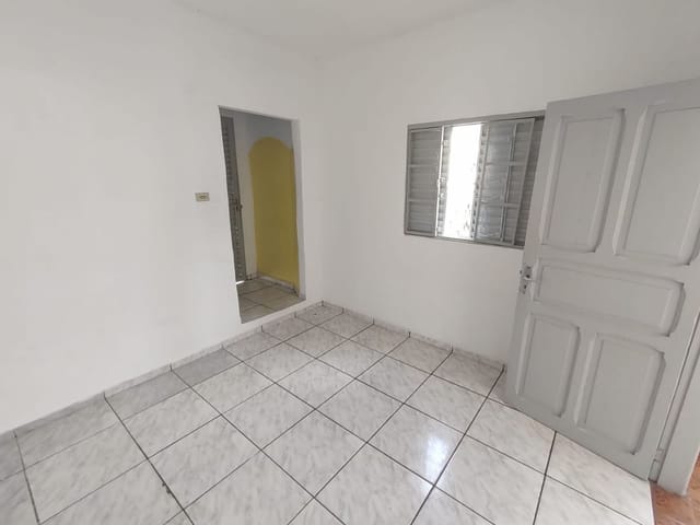 Casa com 80m² 1 quarto e 1 banheiro, para alugar, no bairro Vila Magnólia em São João da Boa Vista