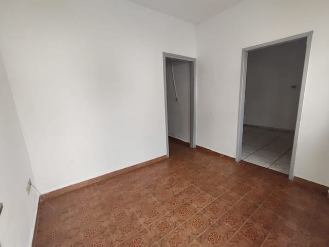 Casa com 80m² 1 quarto e 1 banheiro, para alugar, no bairro Vila Magnólia em São João da Boa Vista