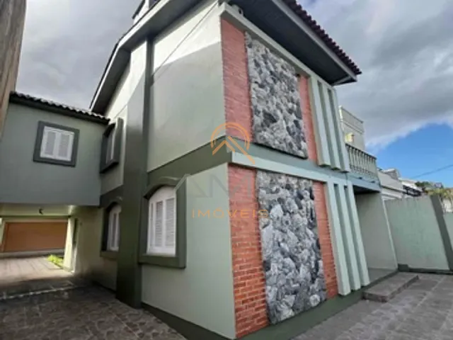 Casa com 350m² 3 quartos e 3 banheiros, à venda, no bairro Centro em Pelotas
