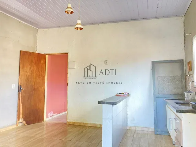 Casa com 284m² 2 quartos e 1 banheiro, à venda, no bairro Vila Bernadotti em Mogi das Cruzes