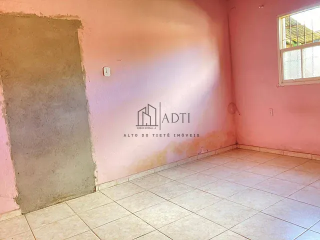 Casa com 284m² 2 quartos e 1 banheiro, à venda, no bairro Vila Bernadotti em Mogi das Cruzes