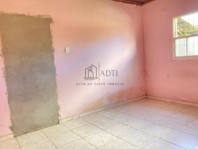 Casa com 284m² 2 quartos e 1 banheiro, à venda, no bairro Vila Bernadotti em Mogi das Cruzes