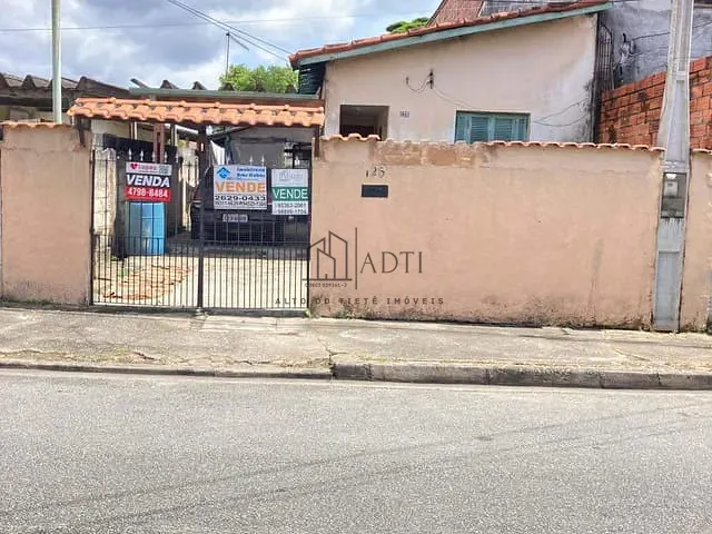 Casa com 284m² 2 quartos e 1 banheiro, à venda, no bairro Vila Bernadotti em Mogi das Cruzes