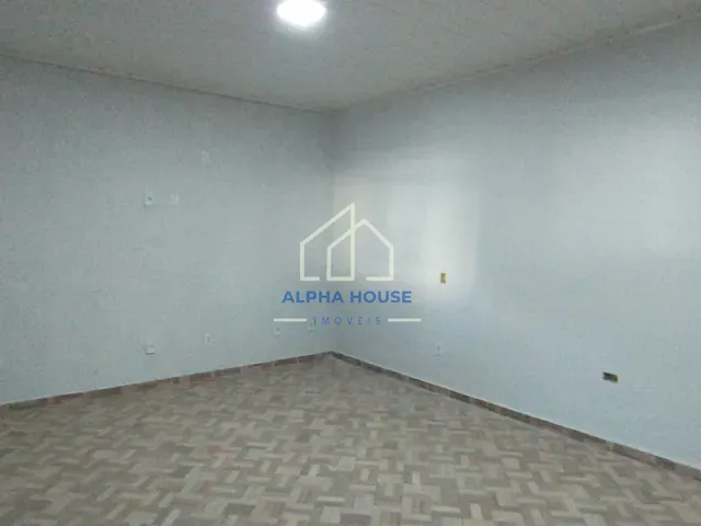 Casa com 450m² 2 quartos e 2 banheiros, à venda, no bairro Residencial Comercial Cidade Vista Alegre em Pindamonhangaba