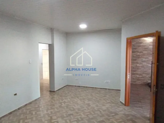 Casa com 450m² 2 quartos e 2 banheiros, à venda, no bairro Residencial Comercial Cidade Vista Alegre em Pindamonhangaba