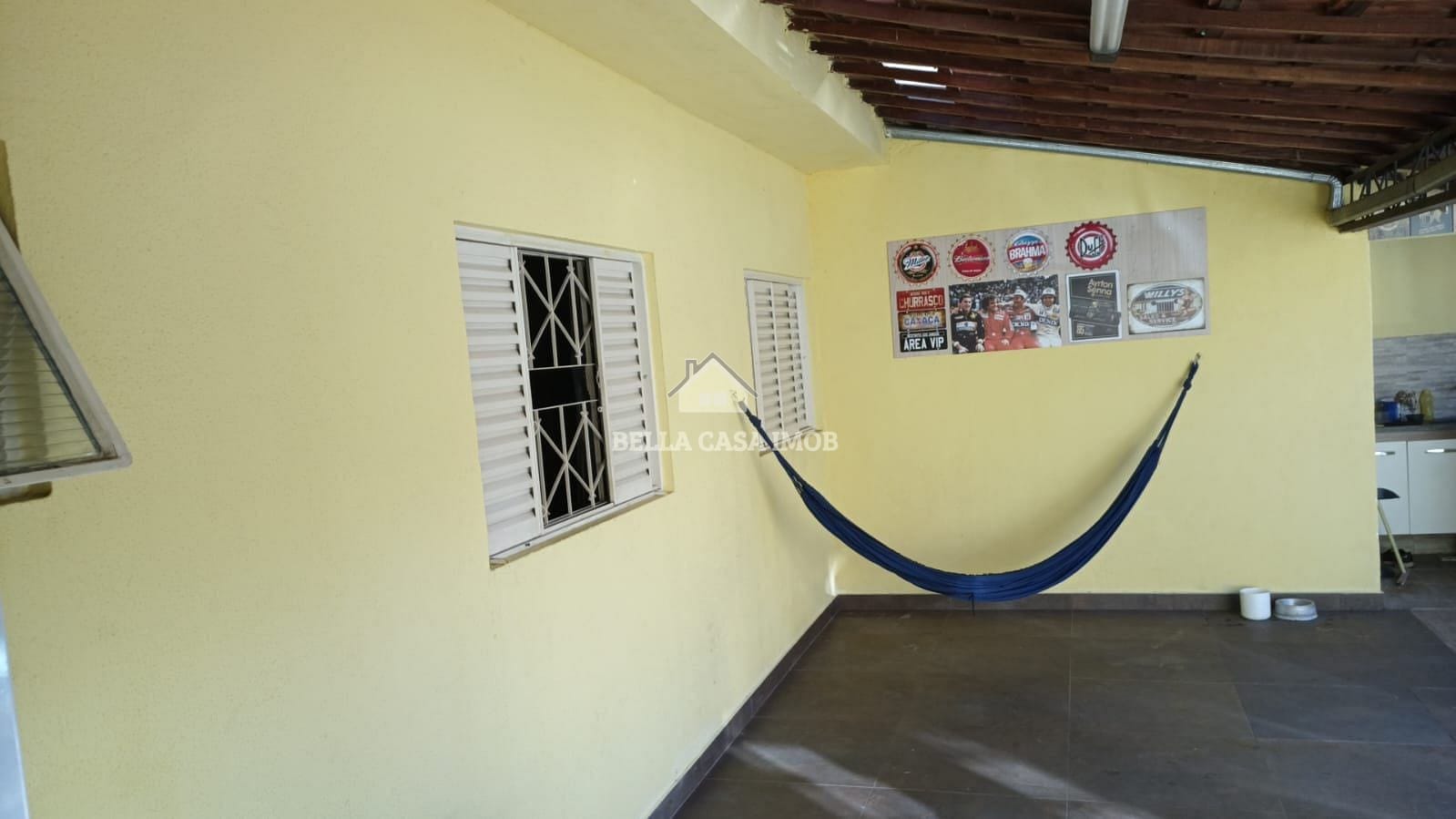 Casa à venda com 2 quartos, 170m² - Foto 2