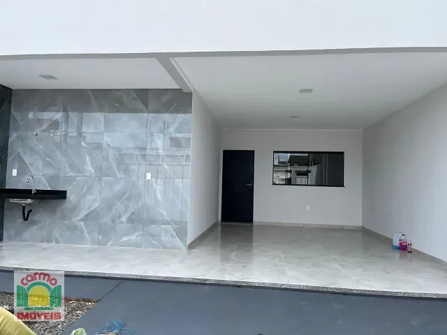 Casa 3 quartos e 2 banheiros, à venda, no bairro Jardim Itália em Anápolis