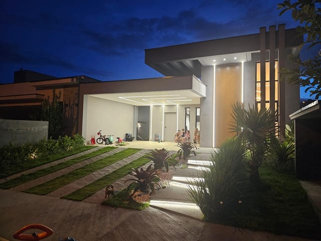 Casa com 370m² 3 quartos e 3 banheiros, à venda, no bairro Sabaúna em Mogi das Cruzes
