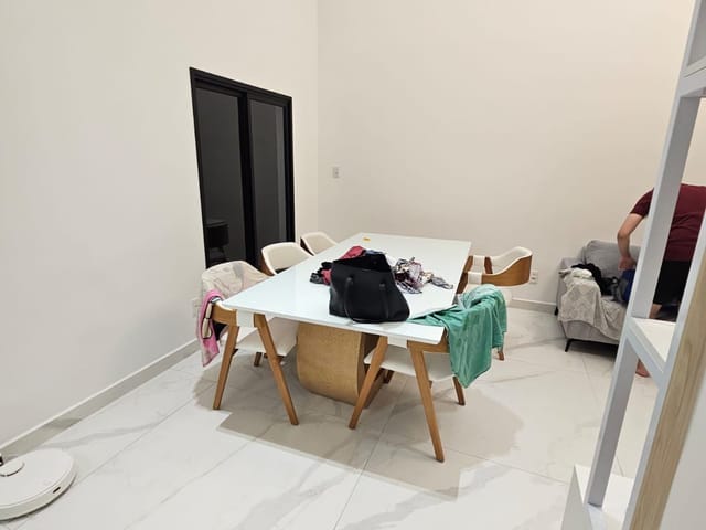 Casa com 370m² 3 quartos e 3 banheiros, à venda, no bairro Sabaúna em Mogi das Cruzes