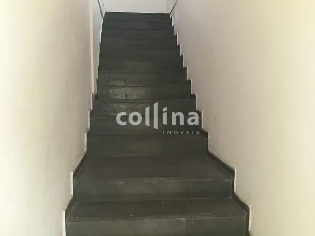 Casa com 303m² 4 quartos e 2 banheiros, à venda, no bairro Jardim Maria Rita em Carapicuíba