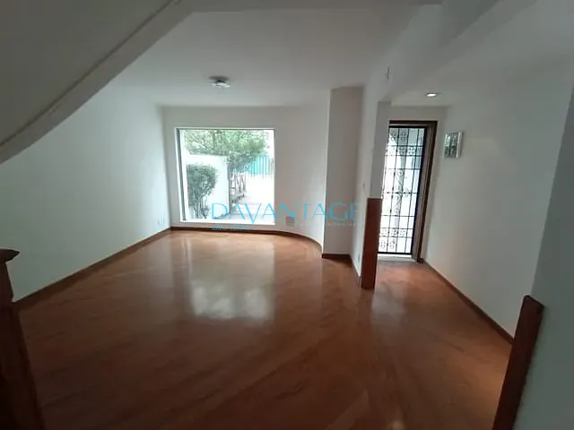 Casa para alugar, no bairro Pinheiros em São Paulo