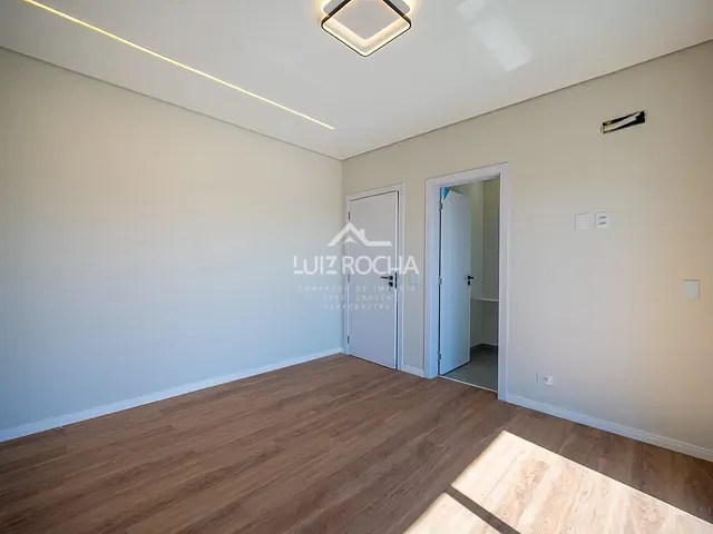 Casa com 547m² 4 quartos e 5 banheiros, à venda, no bairro Paisagem Renoir em Cotia