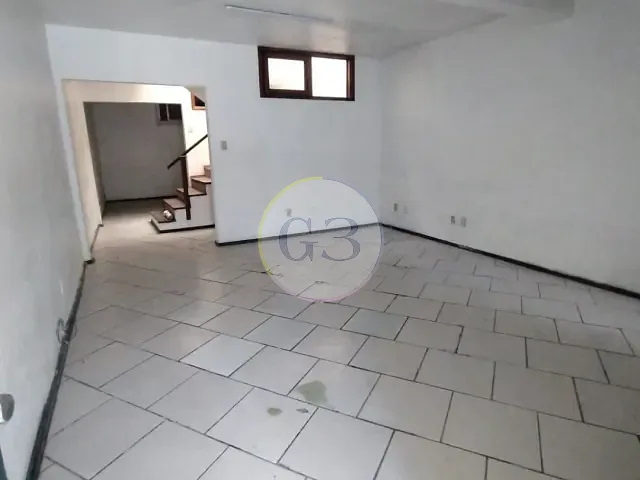 Sobrado 2 quartos e 1 banheiro, para alugar, no bairro Centro em Rio Grande