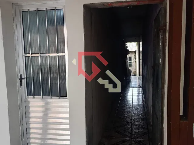 Casa 2 quartos e 1 banheiro, à venda, no bairro Parque Alvorada em Mauá