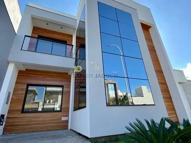 Casa 3 quartos e 2 banheiros, à venda, no bairro Beira Rio em Biguaçu