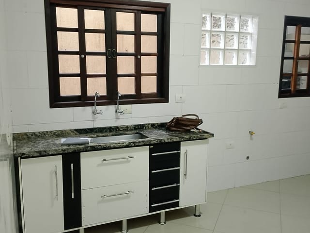 Casa 4 quartos e 3 banheiros, à venda, no bairro Parque Vitória em São Paulo
