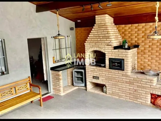 Casa com 400m² 4 quartos e 3 banheiros, à venda, no bairro Jardim Europa em Campo Limpo Paulista